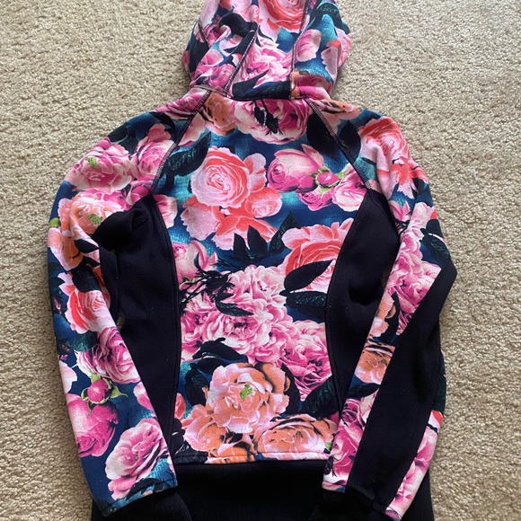 RARE!!! Lululemon floral scuba - Picture 2 of 3